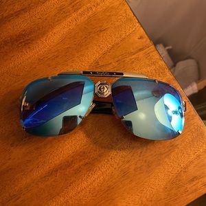 Gucci blue and gold sunglasses